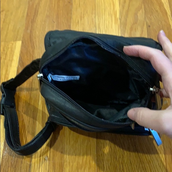 Black Leather Camera Bag - Picture 5 of 5